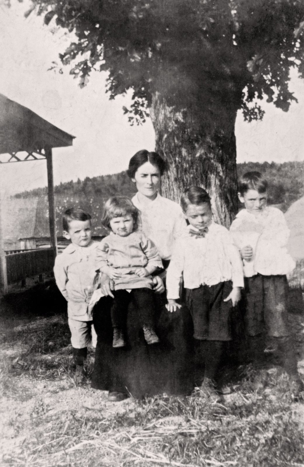 Bryan’s paternal grandmother Ella Kelly Daly, with children