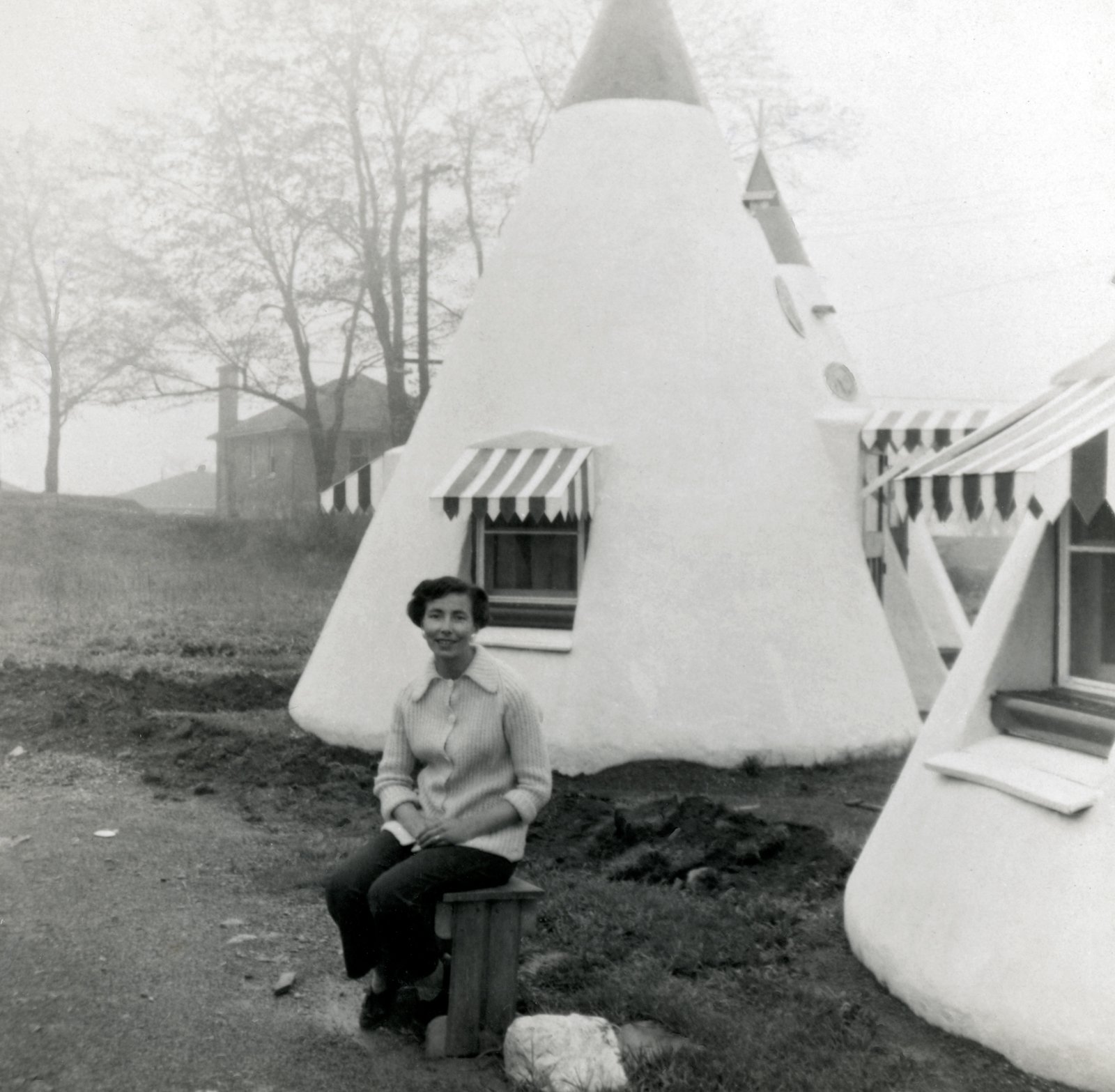 Annette at a roadside motel, outside Ottawa, May 1956.